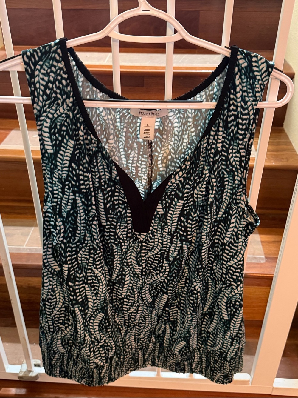 White House Black Market Green and White V-Neck Sleeveless top